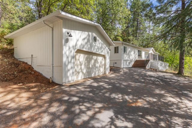 18506 Dunvegan Dr, Applegate, CA 95703