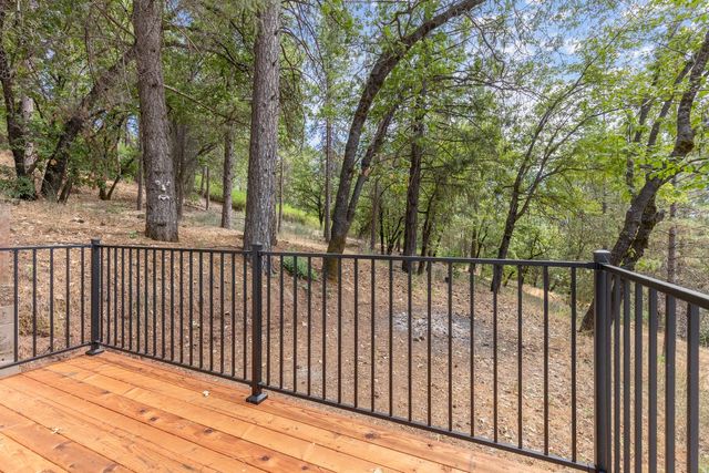 18506 Dunvegan Dr, Applegate, CA 95703