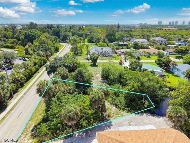 9101 Pennsylvania AVE, Bonita Springs, FL 34135