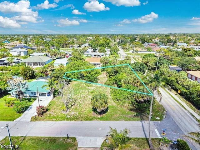 9101 Pennsylvania AVE, Bonita Springs, FL 34135
