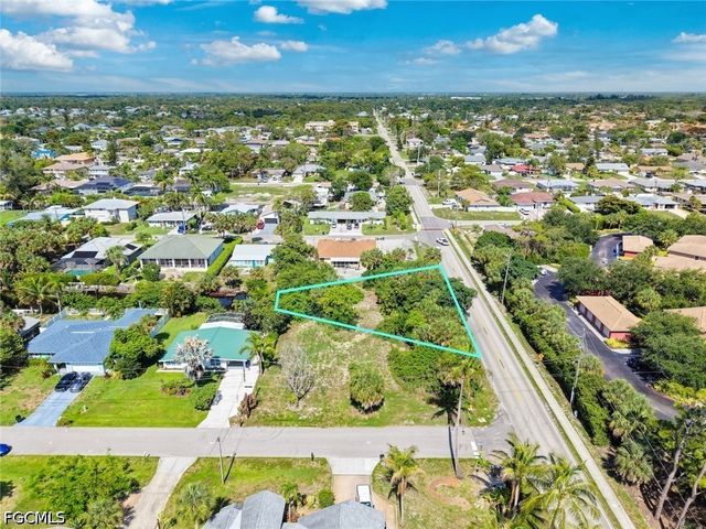 9101 Pennsylvania AVE, Bonita Springs, FL 34135