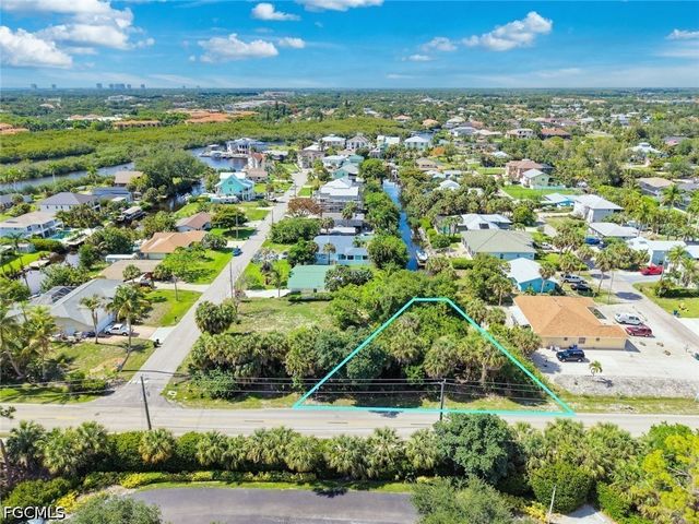 9101 Pennsylvania AVE, Bonita Springs, FL 34135