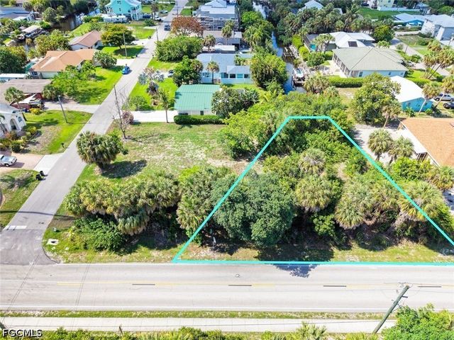 9101 Pennsylvania AVE, Bonita Springs, FL 34135