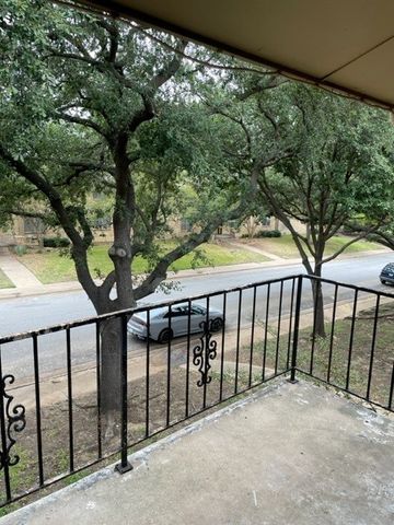 5838 Sandhurst Lane D, Dallas, TX 75206