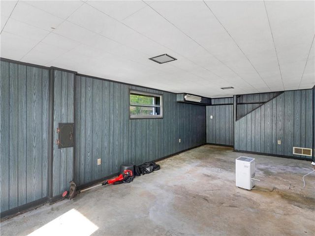 6663 Peacock Boulevard, Morrow, GA 30260