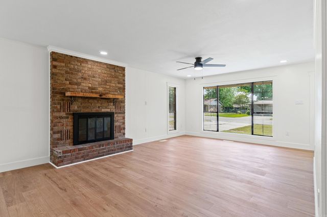 1816 Westgate Dr, Heber Springs, AR 72543