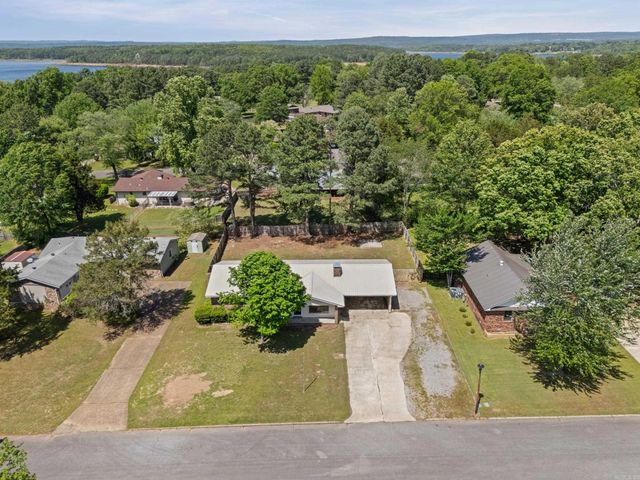 1816 Westgate Dr, Heber Springs, AR 72543