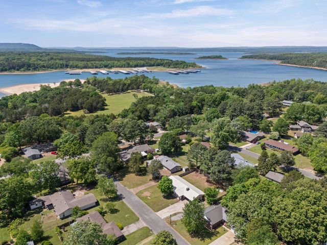 1816 Westgate Dr, Heber Springs, AR 72543