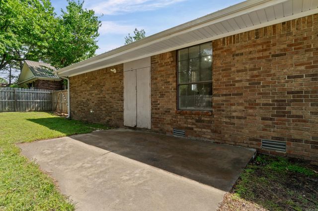 1816 Westgate Dr, Heber Springs, AR 72543