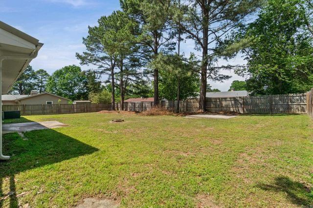 1816 Westgate Dr, Heber Springs, AR 72543