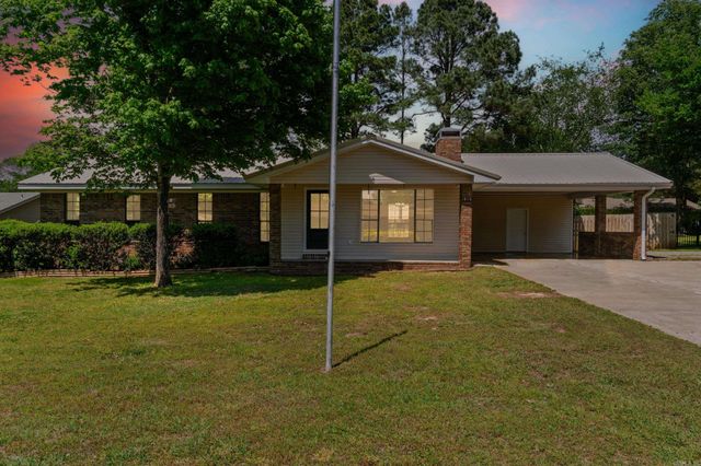 1816 Westgate Dr, Heber Springs, AR 72543