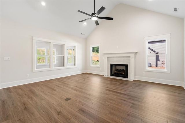 165 West Lake Boulevard, Carrollton, GA 30116