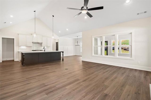 165 West Lake Boulevard, Carrollton, GA 30116