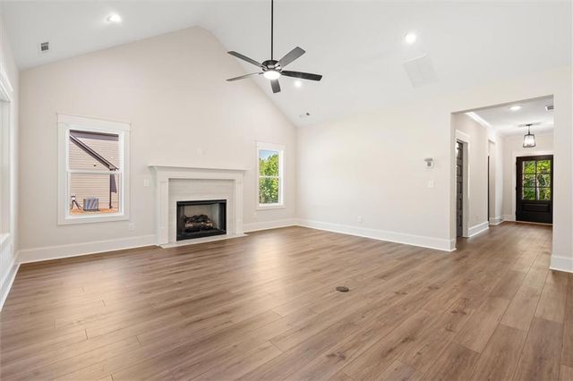 165 West Lake Boulevard, Carrollton, GA 30116