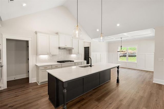 165 West Lake Boulevard, Carrollton, GA 30116