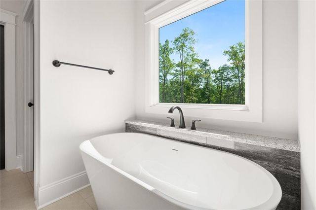 165 West Lake Boulevard, Carrollton, GA 30116
