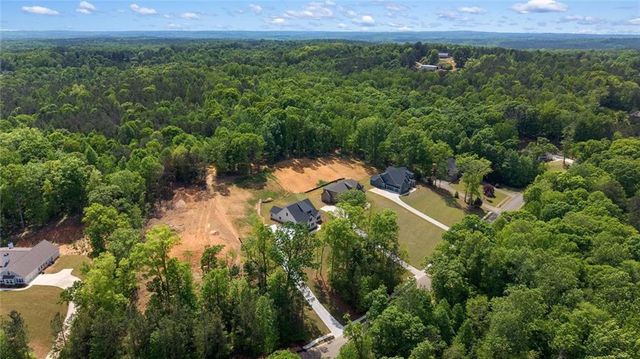 165 West Lake Boulevard, Carrollton, GA 30116