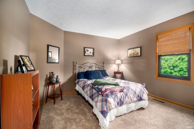 53233 Chelle Lane, Granger, IN 46530