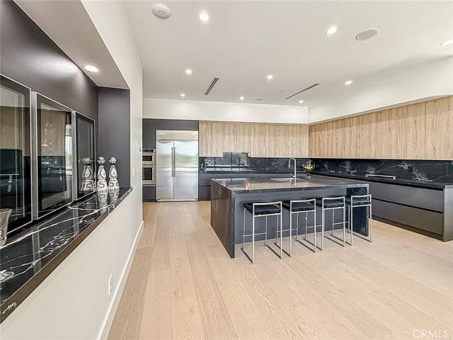 5134 Medina, Woodland Hills, CA 91364