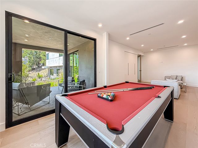 5134 Medina, Woodland Hills, CA 91364