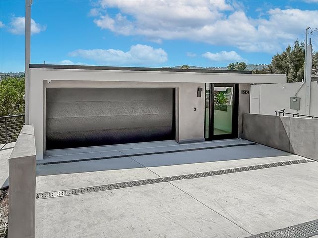 5134 Medina, Woodland Hills, CA 91364