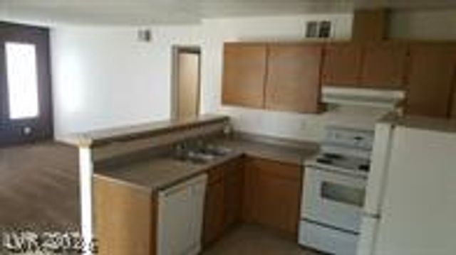 1871 COSMIC Drive, Las Vegas, NV 89115