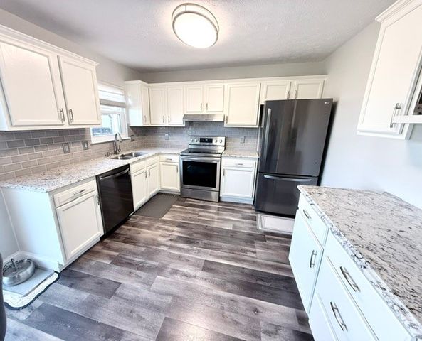 877 Trails End Drive, Liberty Twp, OH 45050