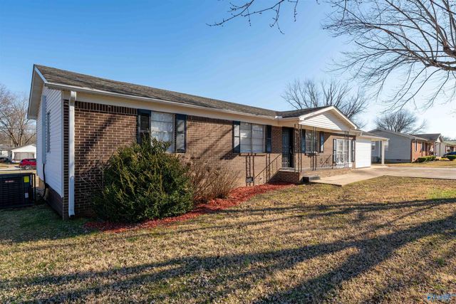 13728 Dart Circle, Athens, AL 35611