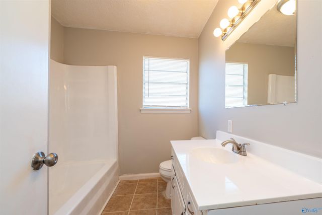 13728 Dart Circle, Athens, AL 35611