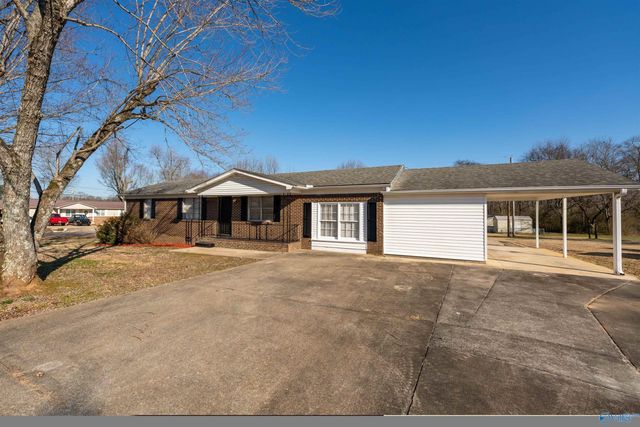 13728 Dart Circle, Athens, AL 35611