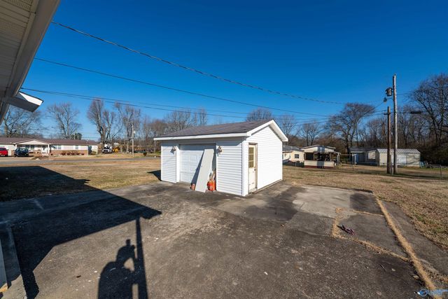 13728 Dart Circle, Athens, AL 35611