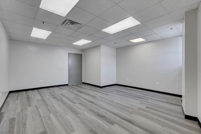 9625 W Roosevelt Road 110, Westchester, IL 60154