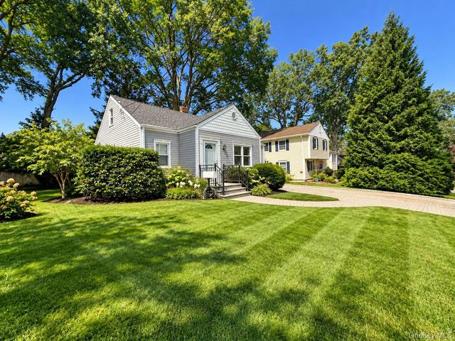 60 Topland Road, White Plains, NY 10605