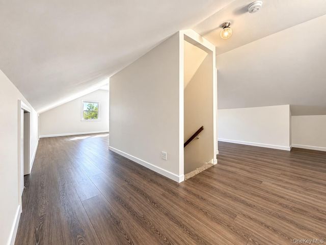 60 Topland Road, White Plains, NY 10605