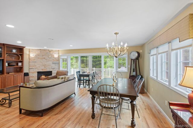 16 Lindbergh Circle, Huntington, NY 11743