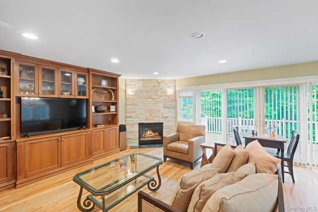 16 Lindbergh Circle, Huntington, NY 11743