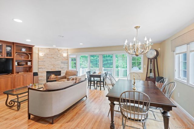 16 Lindbergh Circle, Huntington, NY 11743