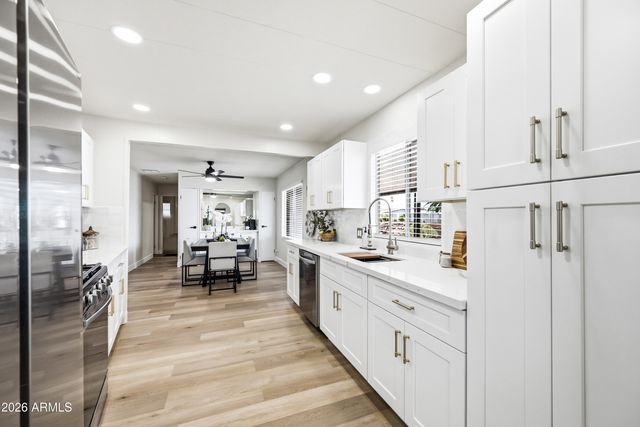 7442 E BOSAGA Way, Mesa, AZ 85208