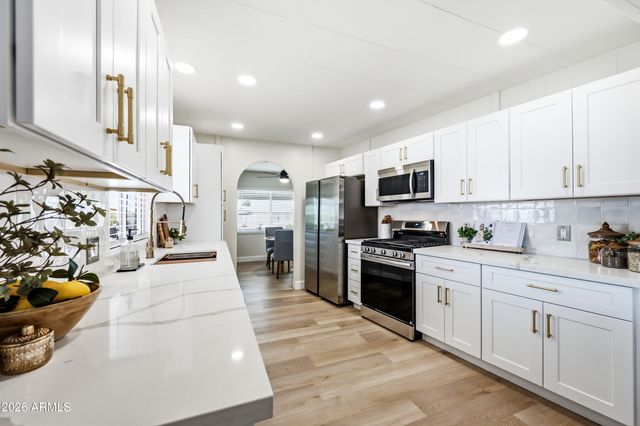 7442 E BOSAGA Way, Mesa, AZ 85208