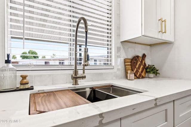 7442 E BOSAGA Way, Mesa, AZ 85208