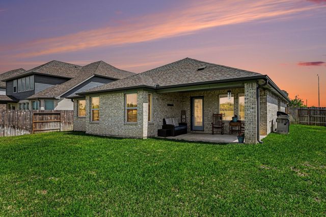 5842 Wayne Way, Rosenberg, TX 77471