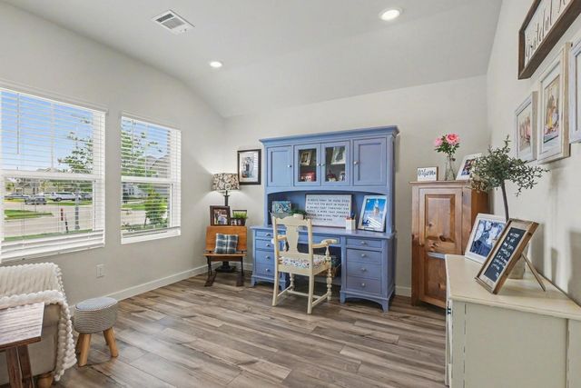 5842 Wayne Way, Rosenberg, TX 77471