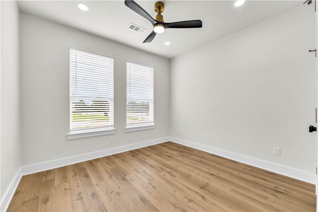 2702 Cortney Circle, Siloam Springs, AR 72761