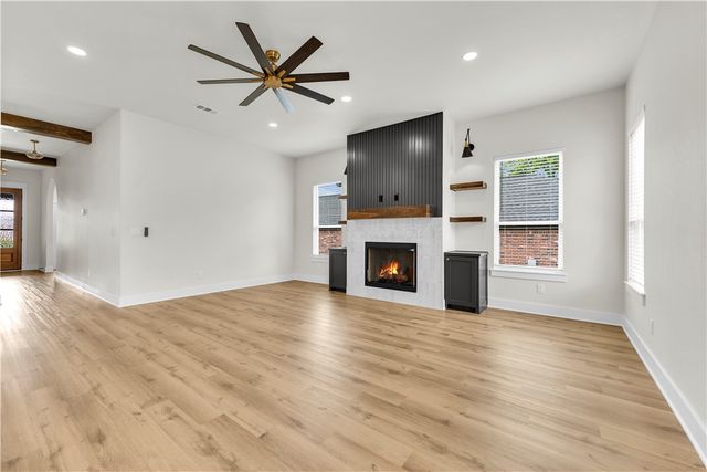 2702 Cortney Circle, Siloam Springs, AR 72761