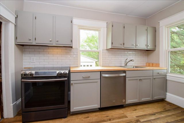 2249 Garden City BLVD, Roanoke, VA 24014