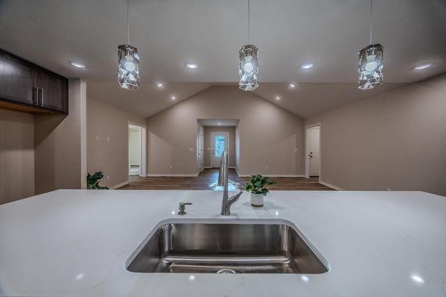 1560 Lacy Spring Drive, Marshfield, MO 65706