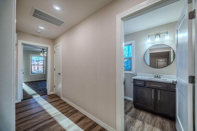 1560 Lacy Spring Drive, Marshfield, MO 65706