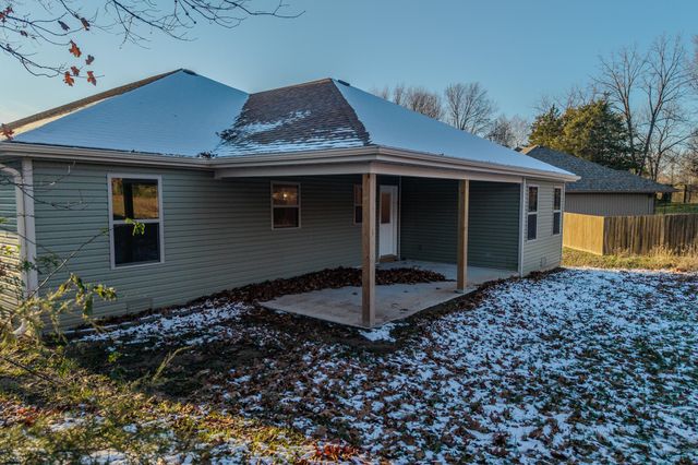 1560 Lacy Spring Drive, Marshfield, MO 65706