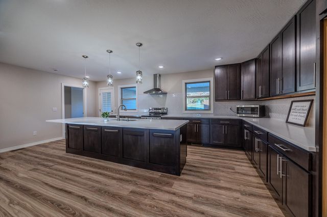 1560 Lacy Spring Drive, Marshfield, MO 65706