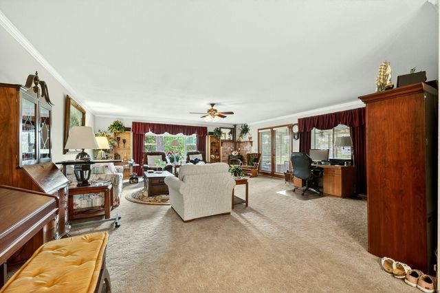 185 October Lane, Merlin, OR 97532